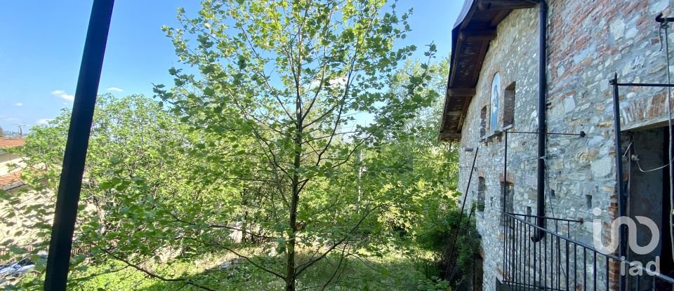 Country house 2 rooms of 700 m² in Besozzo (21023)