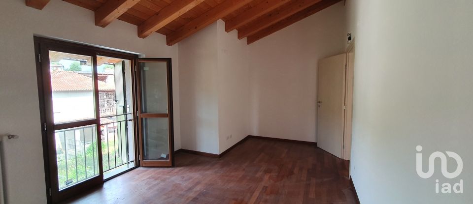 Three-room apartment of 85 m² in Palazzago (24030)