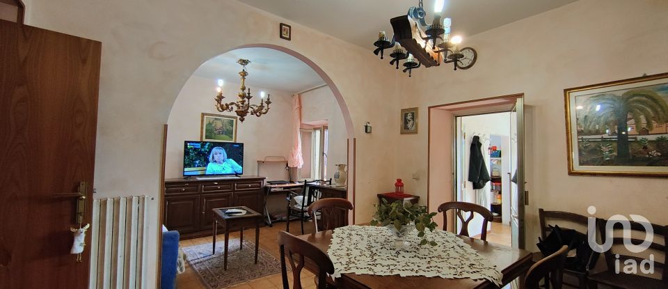 Casa 10 locali di 130 m² in Massignano (63061)
