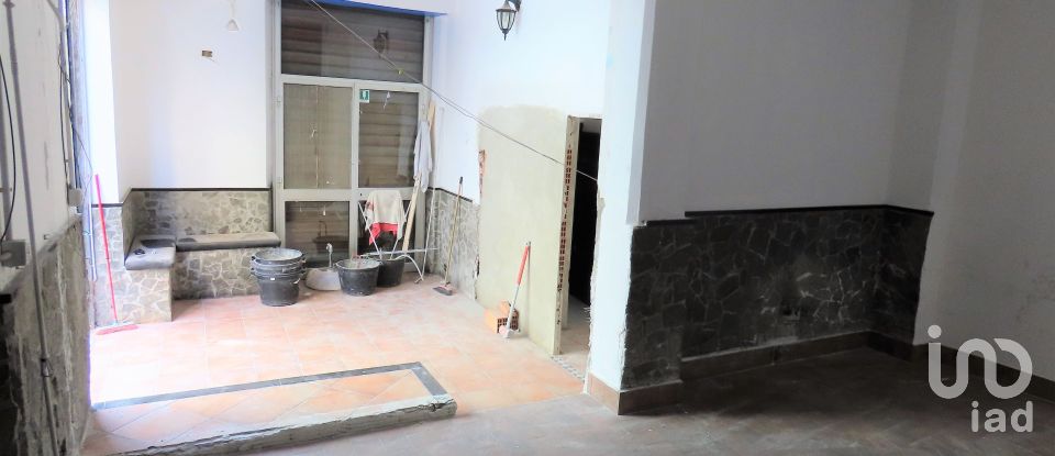 Negozio / locale commerciale di 48 m² in Genova (16149)