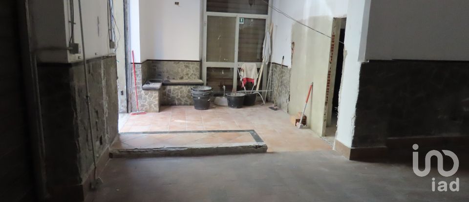 Negozio / locale commerciale di 48 m² in Genova (16149)