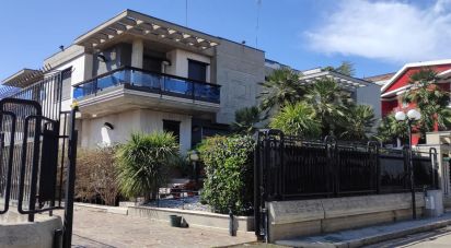 House boat 13 rooms of 550 m² in San Severo (71016)