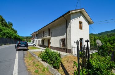 Town house 8 rooms of 236 sq m in Millesimo (17017)