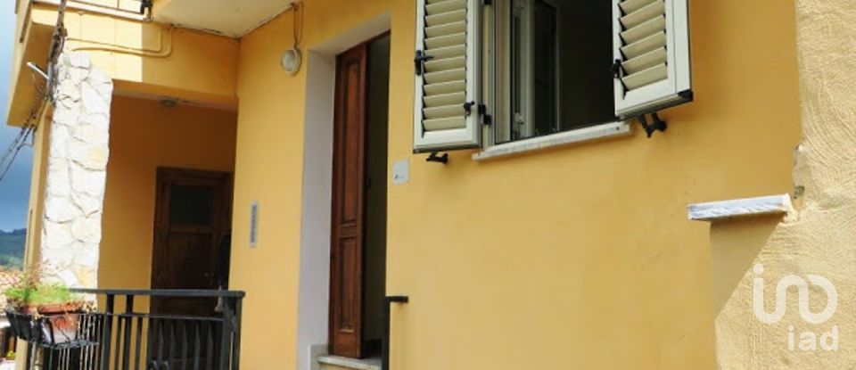 Casa 9 locali di 150 m² in Nocera Terinese (88040)