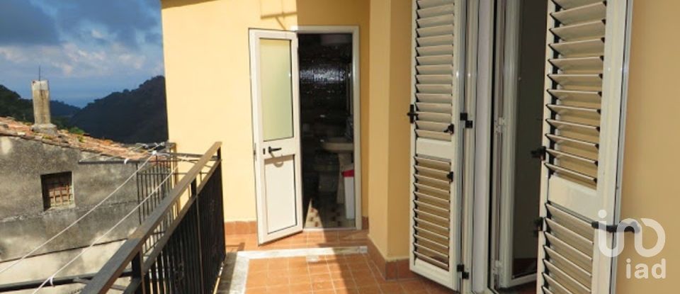Casa 9 locali di 150 m² in Nocera Terinese (88040)