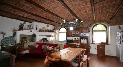 Casa indipendente 13 locali di 450 m² in Acqui Terme (15011)
