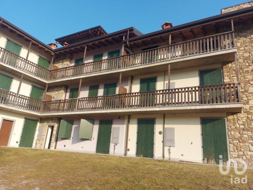 Two-room apartment of 65 m² in Palazzago (24030)