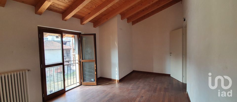 Three-room apartment of 108 m² in Palazzago (24030)