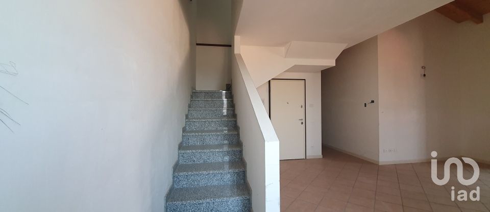 Four-room apartment of 210 m² in Palazzago (24030)