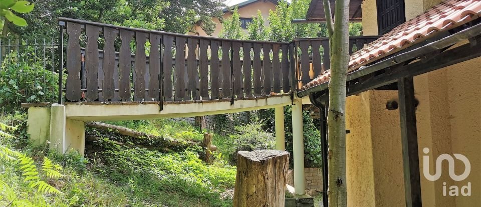 Casa indipendente / Villa 5 locali di 140 m² in Pontinvrea (17042)