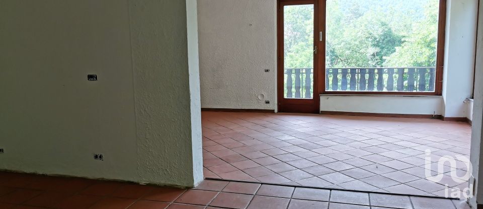 Casa indipendente / Villa 5 locali di 140 m² in Pontinvrea (17042)