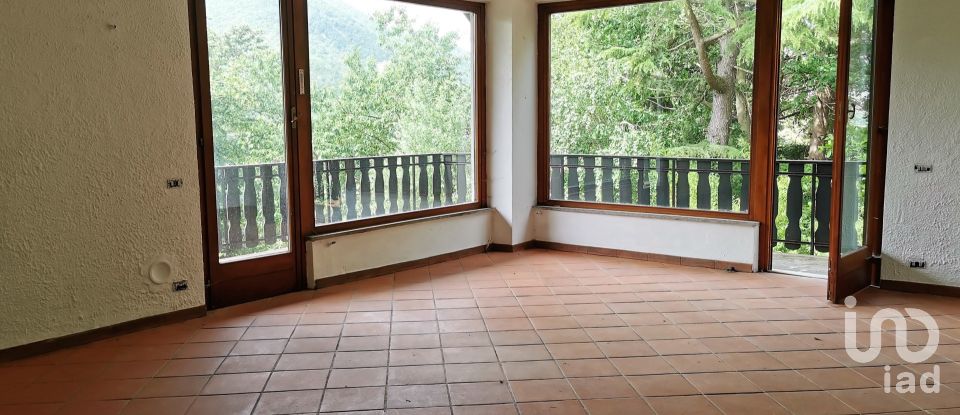 Casa indipendente / Villa 5 locali di 140 m² in Pontinvrea (17042)