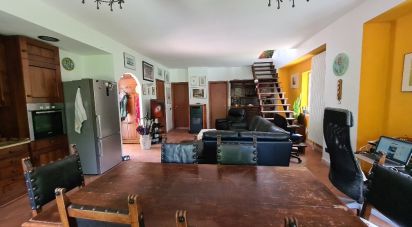 Casa indipendente / Villa 6 locali di 220 m² in Savona (17100)