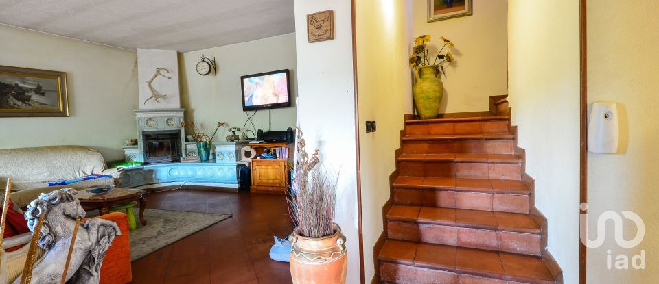Traditional house 9 rooms of 200 m² in Bardineto (17057)