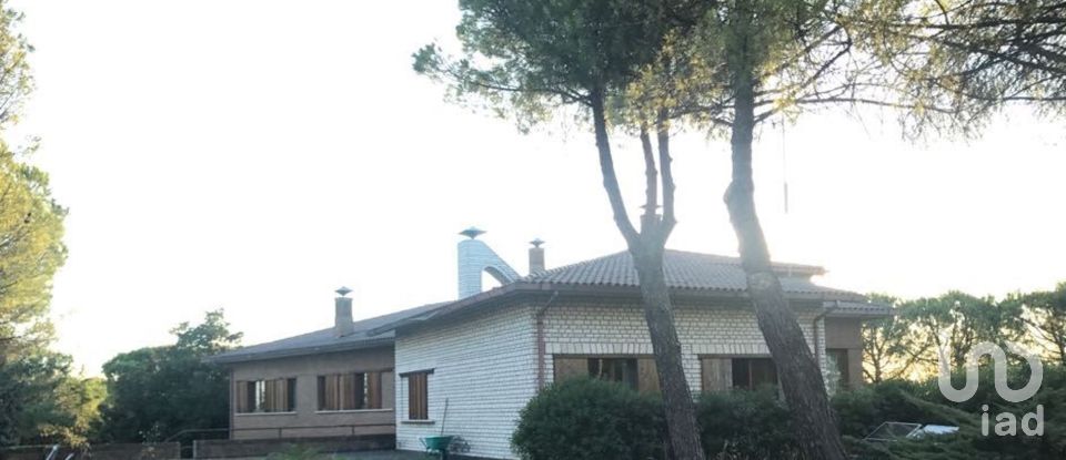 Casa 27 locali di 950 m² in Ancona (60121)