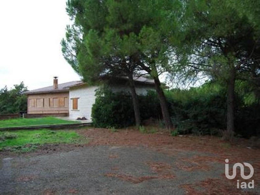 Casa 27 locali di 950 m² in Ancona (60121)
