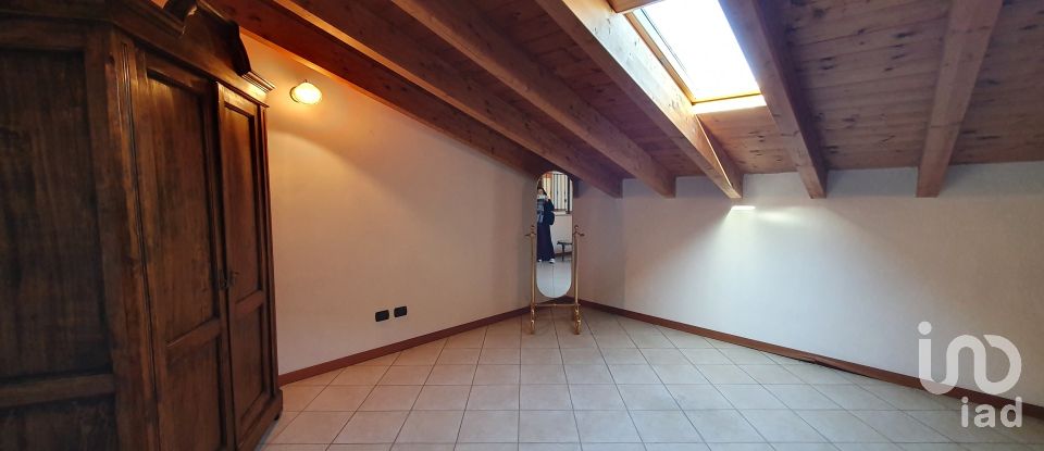 Town house 11 rooms of 470 m² in Telgate (24060)