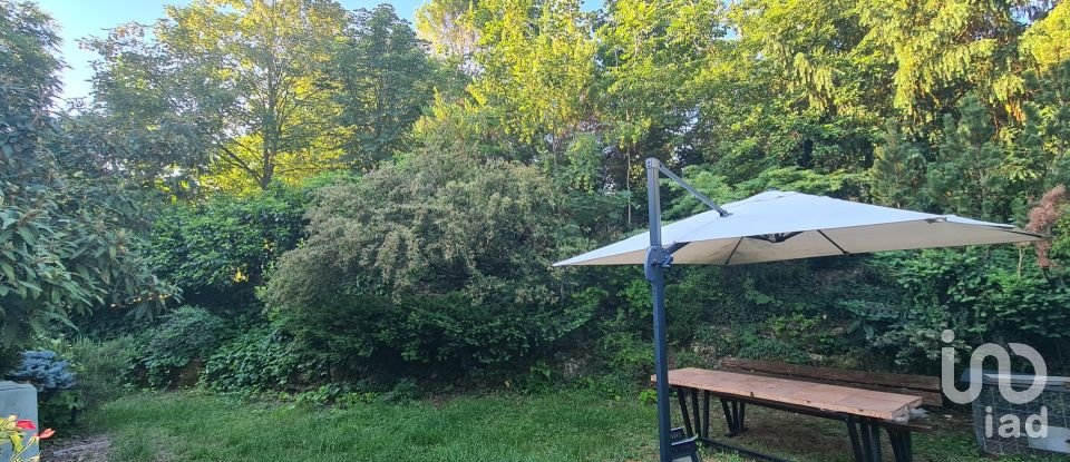 Villa Bifamiliare 18 locali di 300 m² in Cerreto d'Esi (60043)