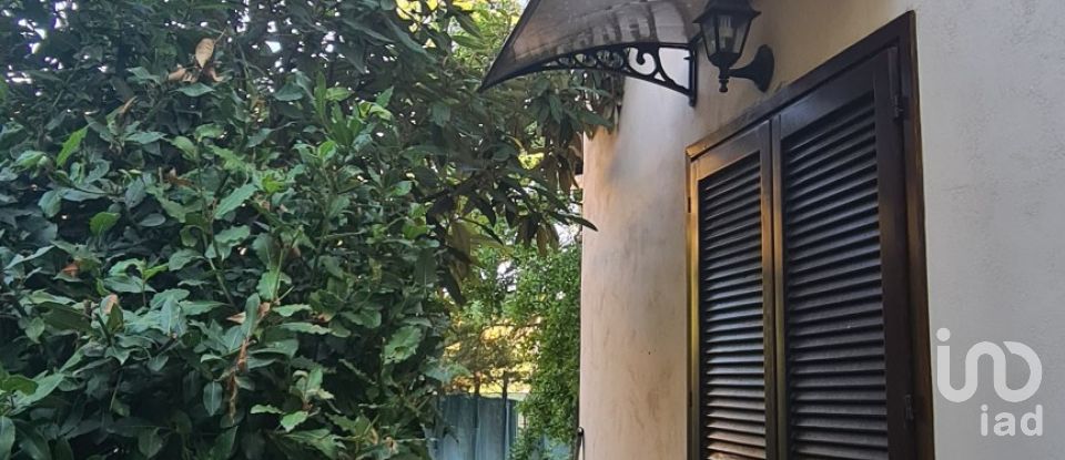 Villa Bifamiliare 18 locali di 300 m² in Cerreto d'Esi (60043)