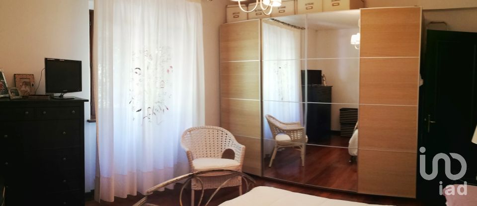 House boat 18 rooms of 300 m² in Cerreto d'Esi (60043)