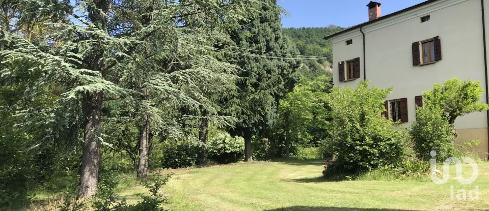 Casa 13 locali di 615 m² in Prignano sulla Secchia (41048)