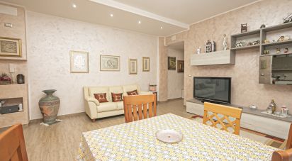 Apartment 5 rooms of 86 m² in Genova (16149)