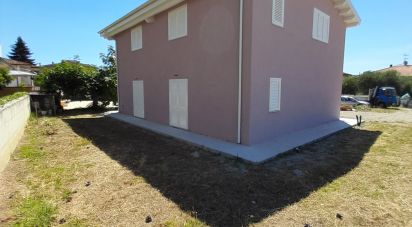Appartamento 5 locali di 113 m² a Morro d'Oro (64020)