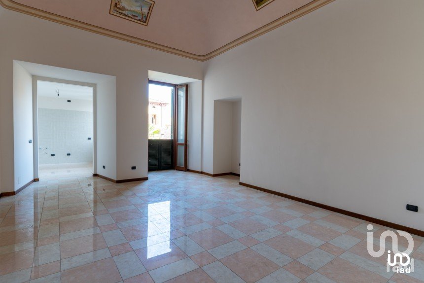 Apartment 8 rooms of 155 m² in Giulianova (64021)
