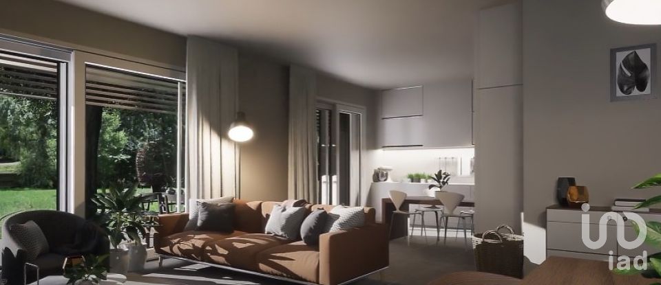 House 5 rooms of 240 m² in Casatenovo (23880)