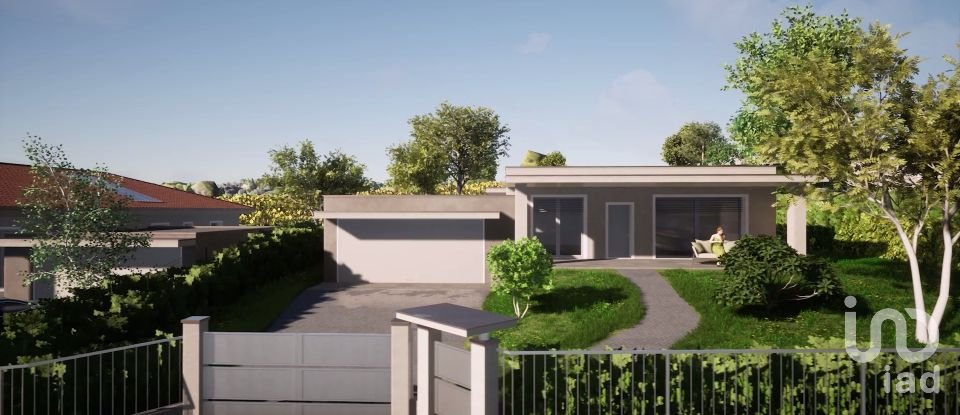 House 5 rooms of 240 m² in Casatenovo (23880)