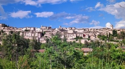 Hotel-restaurant of 1,125 m² in Spello (06038)