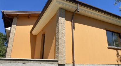 Casa indipendente / Villa 4 locali di 410 m² in Controguerra (64010)