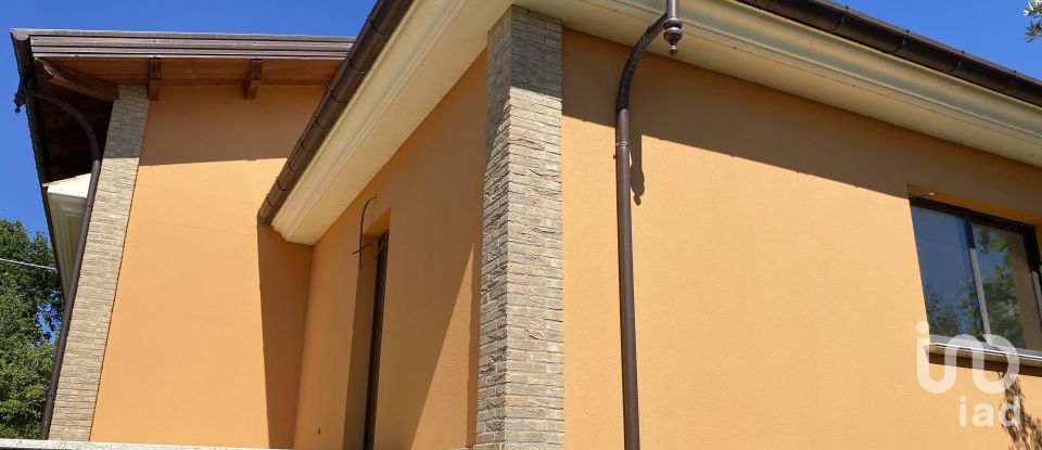 Casa indipendente / Villa 4 locali di 410 m² in Controguerra (64010)