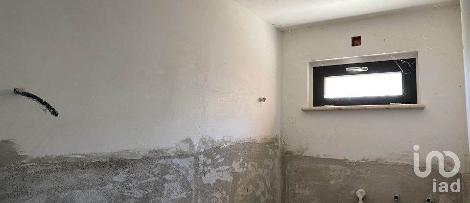 Casa indipendente / Villa 4 locali di 410 m² in Controguerra (64010)