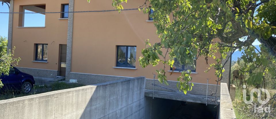 Casa indipendente / Villa 4 locali di 410 m² in Controguerra (64010)