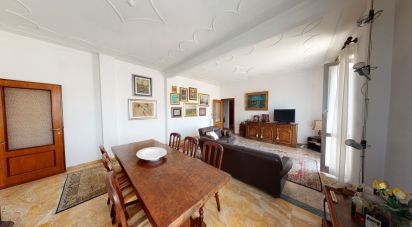 Apartment 6 rooms of 170 sq m in Arenzano (16011)