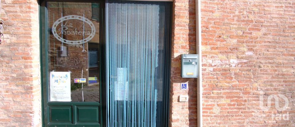 Negozio / locale commerciale di 155 m² in Fabriano (60044)