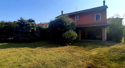 Casa indipendente / Villa 5 locali di 175 m² in Cureggio (28060)