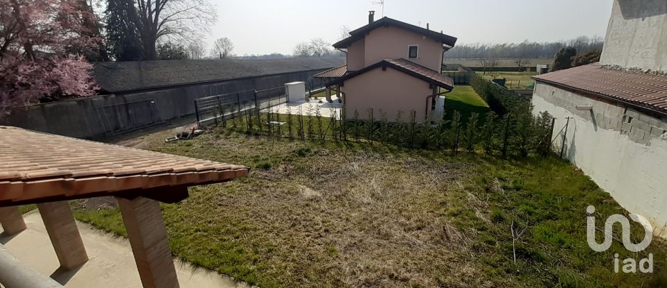Country house 4 rooms of 100 m² in Suno (28019)