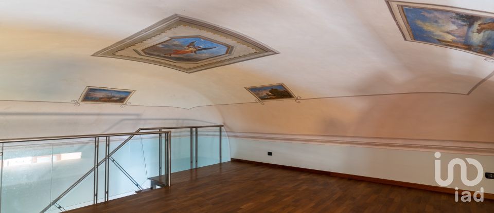 Apartment 9 rooms of 213 sq m in Giulianova (64021)