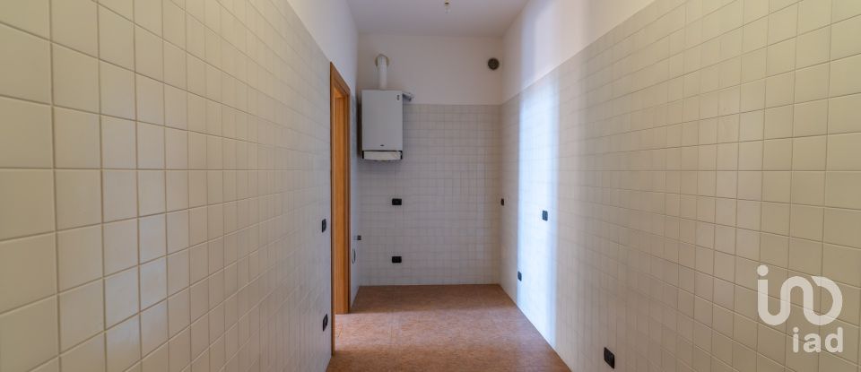 Apartment 8 rooms of 200 sq m in Giulianova (64021)