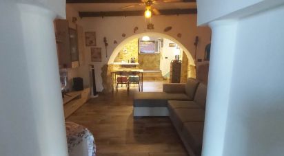House 7 rooms of 200 m² in Falerna (88042)