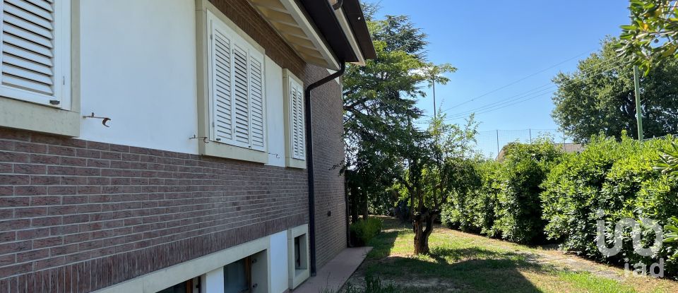 House 15 rooms of 480 m² in Civitanova Marche (62012)
