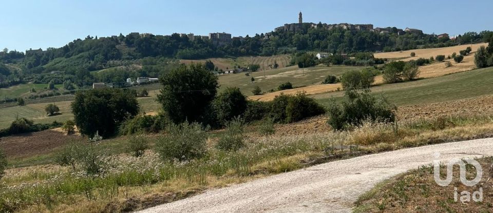 Rustico 12 locali di 450 m² in Petritoli (63848)