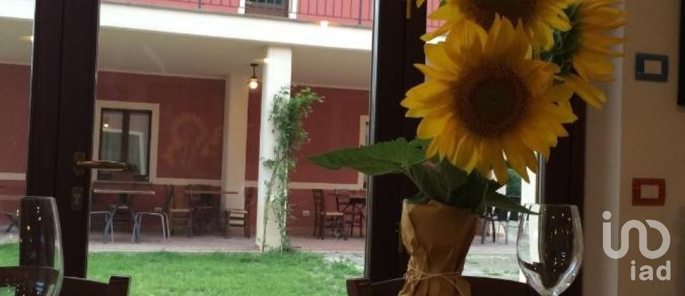 Hotel-restaurant of 750 m² in Fabriano (60044)