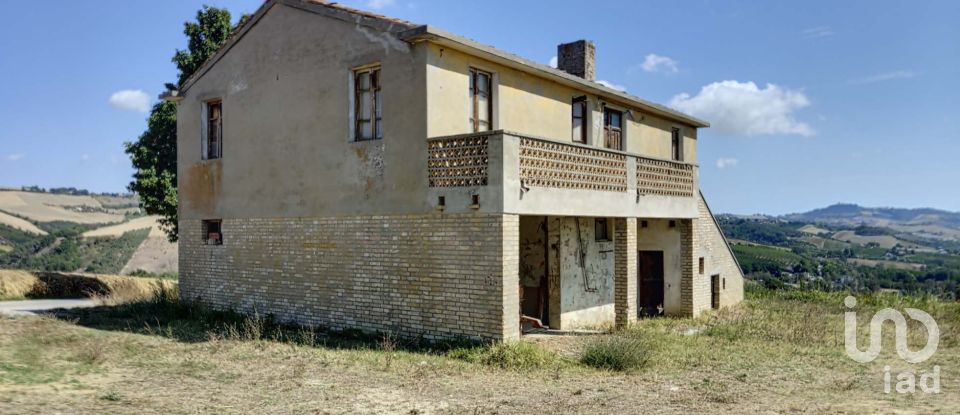 Townhouse 5 rooms of 220 m² in Carassai (63063)