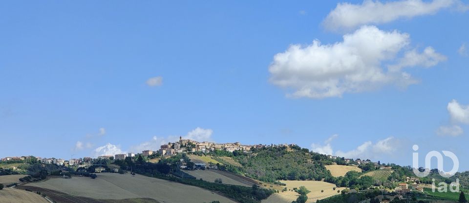 Townhouse 5 rooms of 220 m² in Carassai (63063)