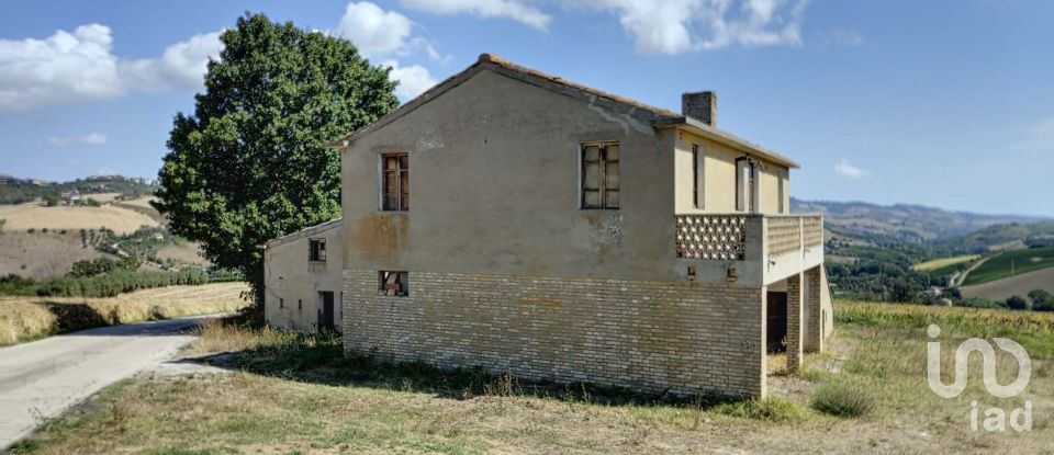 Townhouse 5 rooms of 220 m² in Carassai (63063)