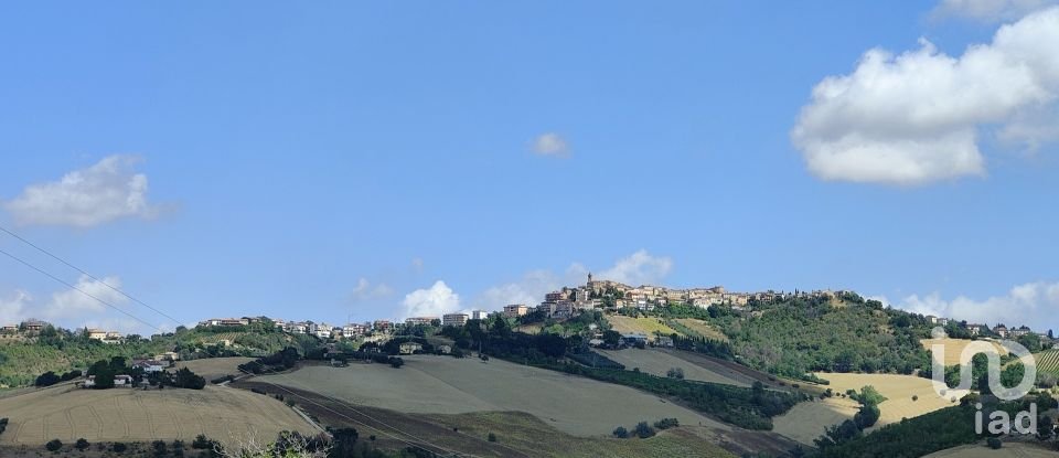 Townhouse 5 rooms of 220 m² in Carassai (63063)