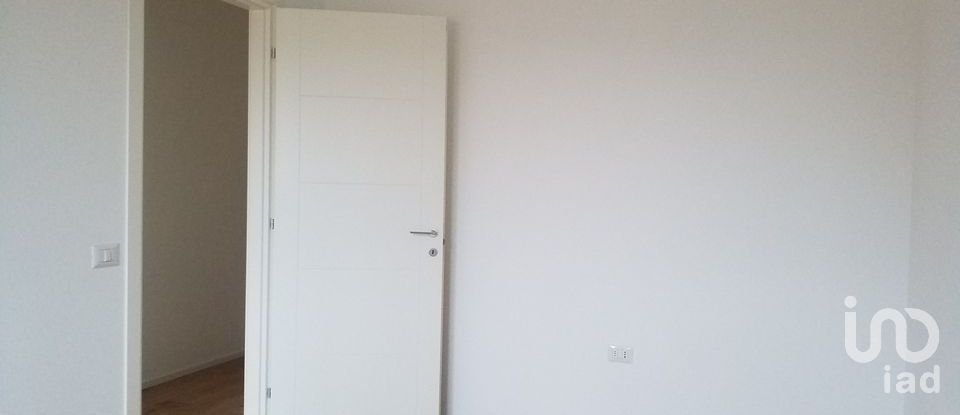 Apartment 7 rooms of 303 m² in Porto Sant'Elpidio (63821)